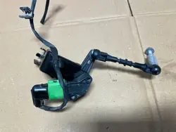 Capteur de Niveau Phare Droit OEM 4M0941286C Audi Q7