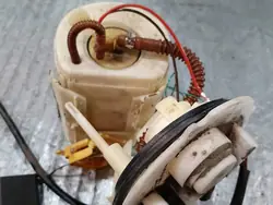 Pompe à carburant Mercedes-Benz Classe A W168 1.6 B A1684704094