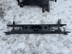Viga suspensão dianteira Mercedes A9613101622 Usado