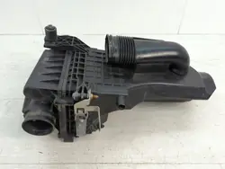 Luftfilterhus CN11-9C676-CA för Ford Fiesta