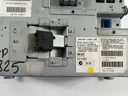 Écran de navigation Jaguar XF OEM 8X2310E889AE Occasion