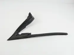 Joint de vitre avant droit OEM 803300015R - Renault Laguna III