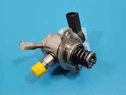 Polttoainepumppu Skoda Octavia IV 1.5 TSI 05E127027L