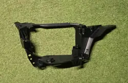 Pakopään kiinnitys OEM 5112-105034-20 Oikea Taka
