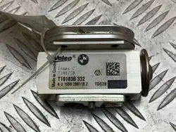 Válvula de expansão A/C BMW OEM 6820212 - Usado