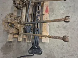 Poutre suspension arrière OEM Wrakomania-29949- Kia Cerato