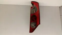 Luz trasera derecha Renault Kangoo 2 2011 8200419945