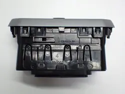 Grelha de ventilação esquerda OEM 687612329 para Dacia Duster II