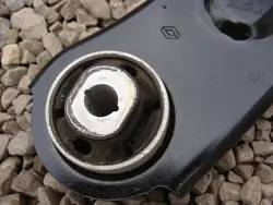 Bras de suspension avant droit Renault OE Dacia Sandero III Logan 3