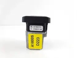 Dispositif USB Mercedes-Benz OEM A2138207701
