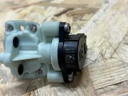 Soupape capteur niveau AdBlue Mercedes Sprinter W907 OEM 98001757