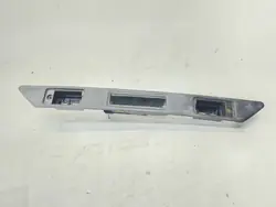 OEM 8P4827574 1/26 Audi Kentekenverlichting Rand