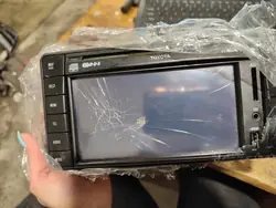 Toyota Avensis T27 Navigaattororadio OEM 86113-60V860