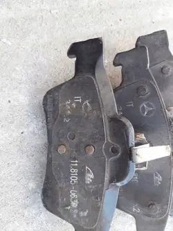 Plaquettes de frein arrière Mercedes W218 350 CDI OEM 118105-0630