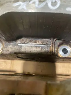 Käytetty Sylinterinkansi OEM V753354980 Citroen C3 II 1.4 VTi:lle