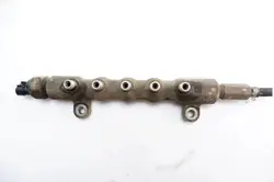 Ruiskutusraide OEM 386289 Toyota Auris I 2.0 D4D:lle