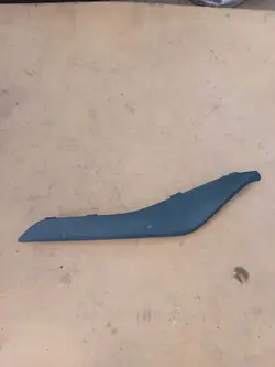 Volvo XC60 Puskuri Listan Oikea 2013-2017