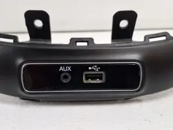Fiat 500X USB/AUX Socket OEM 735626663