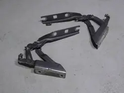 Bisagra de capó izquierdo VW Golf V