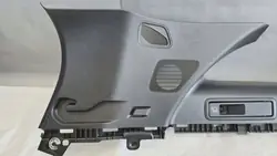 Protetor lateral porta-malas esquerdo OEM 631122282 Renault Espace VI
