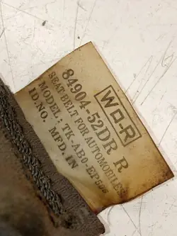 OEM 8490452DR Bakre bilbältessats för Suzuki Grand Vitara I
