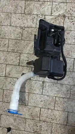 Pesunesteen Säiliö VW Tiguan 5N0955453G