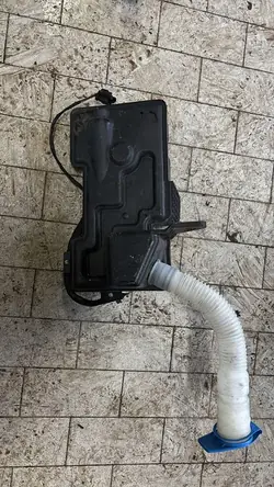 Tvättvätskereservoir VW Tiguan 5N0955453G