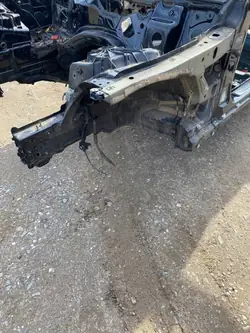 Mercedes C W205 framvänster fjäderkopp OEM APU27561