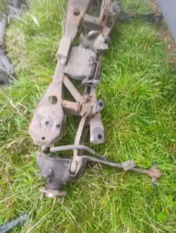 Poutre Suspension Arrière OEM BELKA ZAWIESZENIA TYŁ VOLVO V50