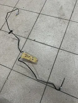 Conduto de Travão Dianteiro Esquerdo Tesla Model Y OEM