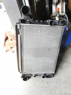 Refroidisseur d'eau Mercedes W211 A2115002302