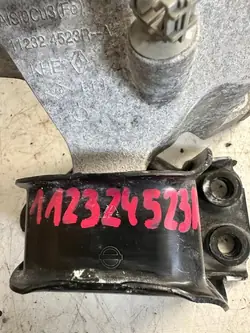 Renault Megane RS Moottorin Kiinnike OEM 112324523R