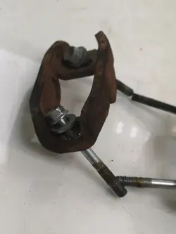 Soporte Inyector Mitsubishi OEM FRC32996 - Usado
