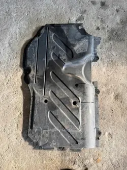 Escudo inferior izquierdo OEM A1676800103 para Mercedes-Benz GLE
