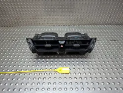 Toyota OE Mittluftsventilgaller OEM S25154827