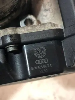 Throttle Body VW CRAFTER 2.5 TDI 076128063A