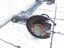 Poutre arrière Skoda OE ARA338453 pour Fabia Mk3