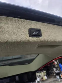 Módulo de porta-malas elétrico VOLVO V70 III 31402469