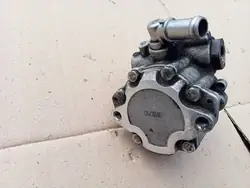 Ohjaustehostimen pumppu VW Transporter T4 2.5 TDI OEM 121212