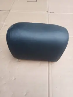 Audi A4 B8 keskusniskatuki OEM 8K0885975H Musta nahka