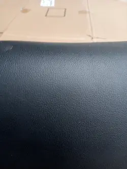 Audi A4 B8 keskusniskatuki OEM 8K0885975H Musta nahka
