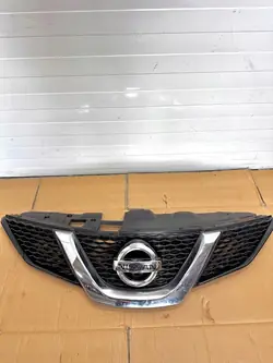 Framgrill Nissan Qashqai II J11 13-17 A0855479