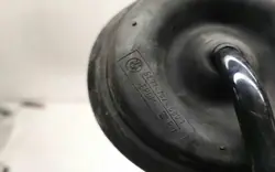BMW X5 E53 Taka-ilmajousitus säiliö OEM 7024680