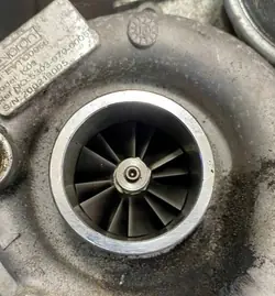 Audi A4/S4 B6 Turbo OEM 53039700005 - Käytetty