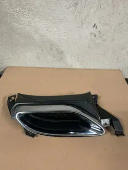 Punta de escape Mercedes OEM 2138853200 - Lado derecho