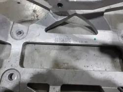 Volvo Ilmastointikompressorin Kiinnitys OEM 32352687