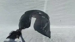 Oikea etupyöräkaari Dacia Logan II