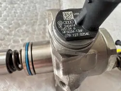 Pompe à carburant AUDI A6 A7 A8 079127025AE