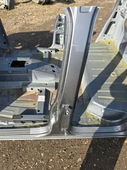 Pilier de Porte Gauche Central VW Amarok 2H OEM