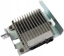 Amplificador de audio Renault OEM 280632795R - Usado
